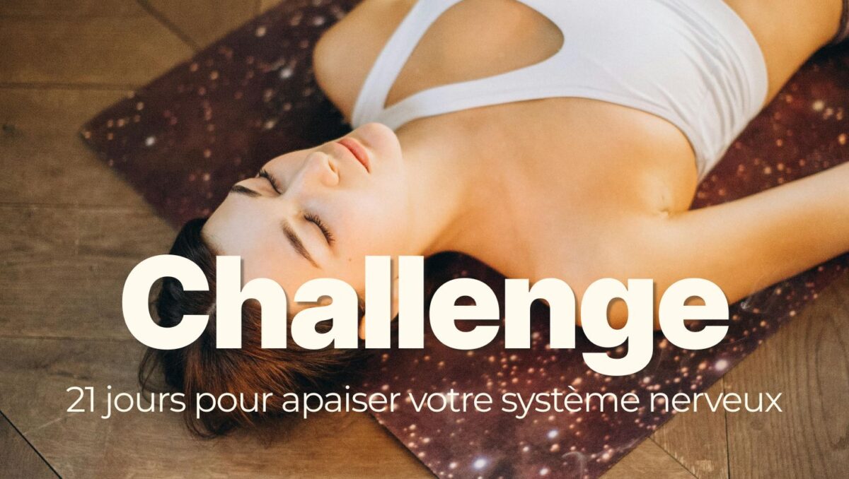 Une femme allongée pour écouter une séance de relaxation yoga nidra.